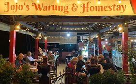 Warung Jojo And Homestay